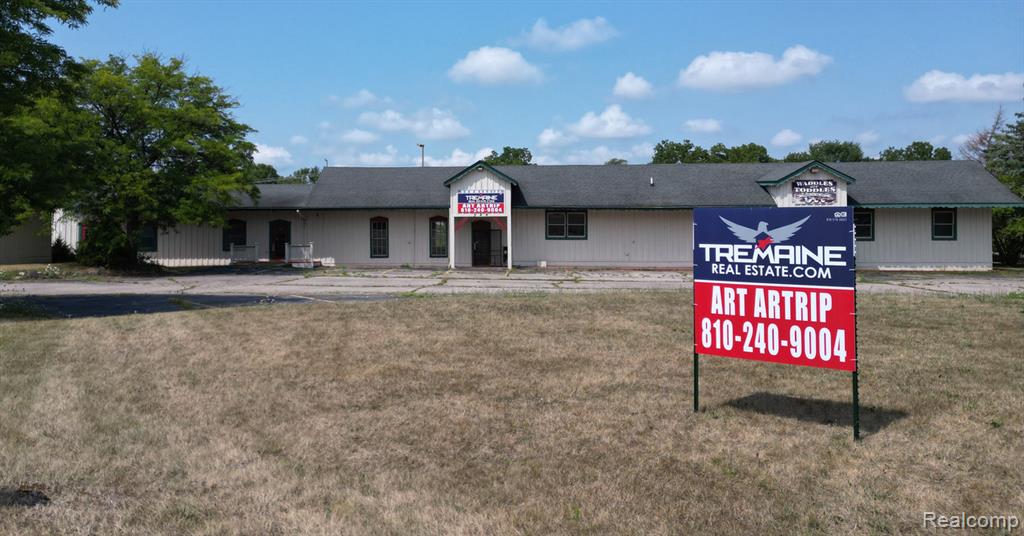 320 E Grand Blanc Road Road Property Photo 4