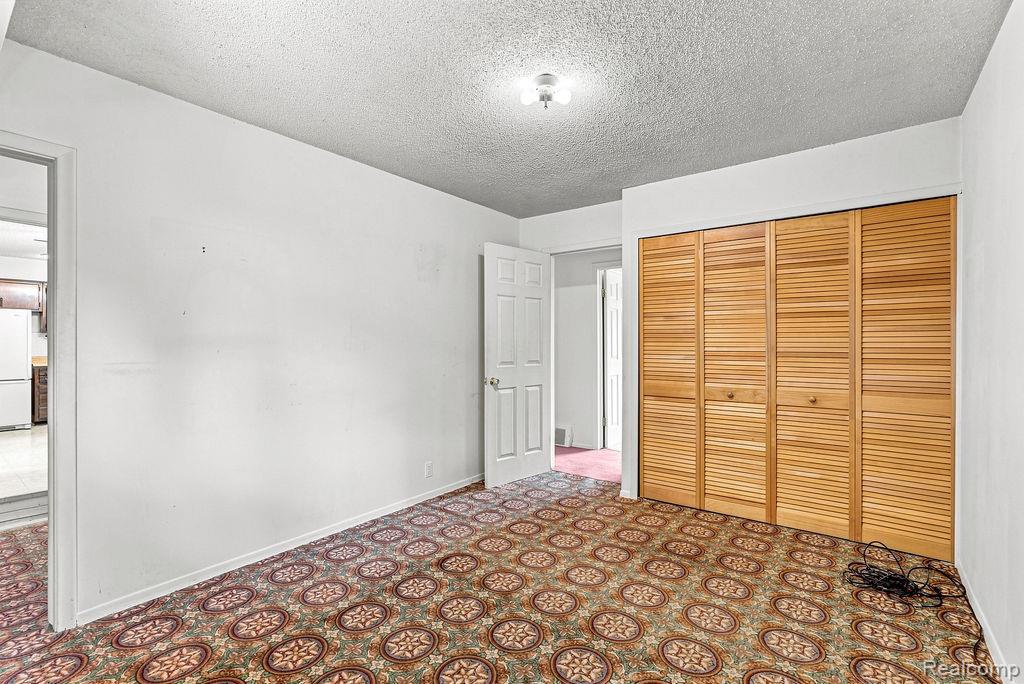 909 Lochhead Avenue Property Photo 15