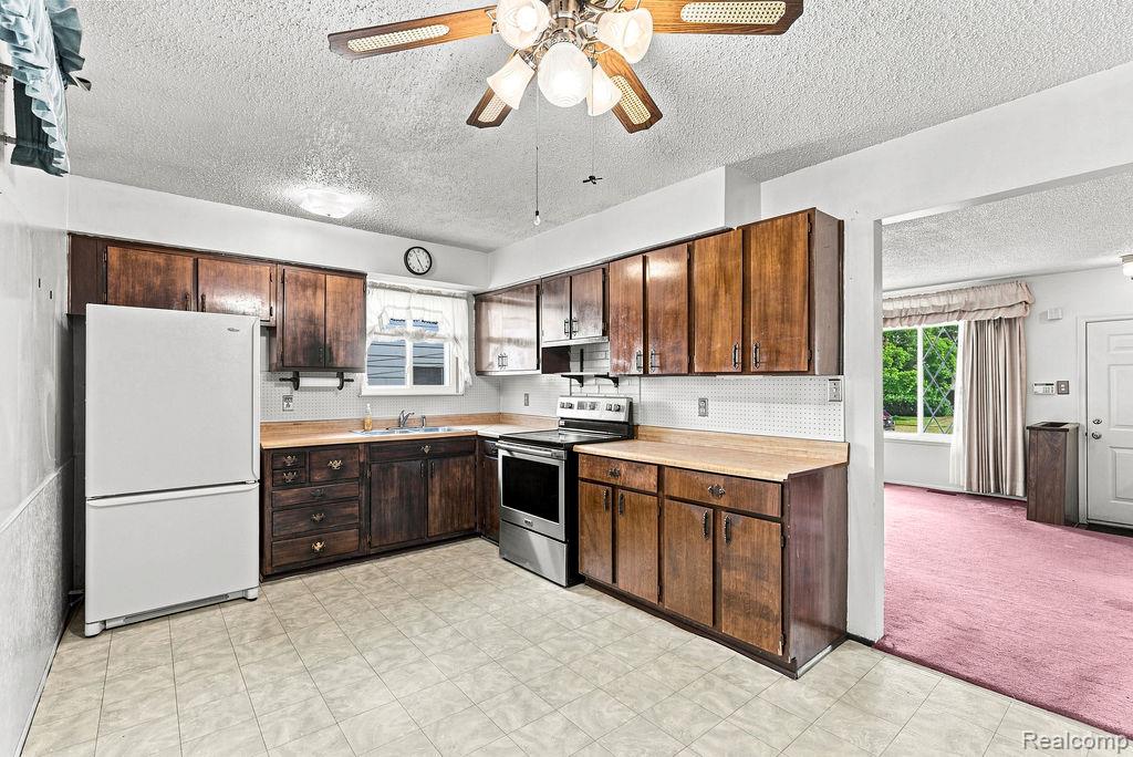 909 Lochhead Avenue Property Photo 18