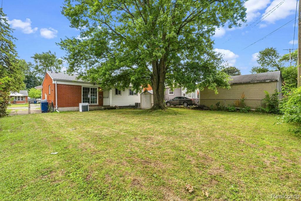 909 Lochhead Avenue Property Photo 26