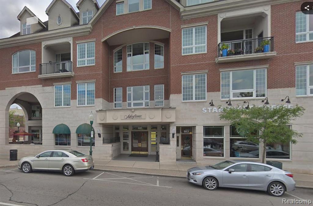 801 W Ann Arbor Trail