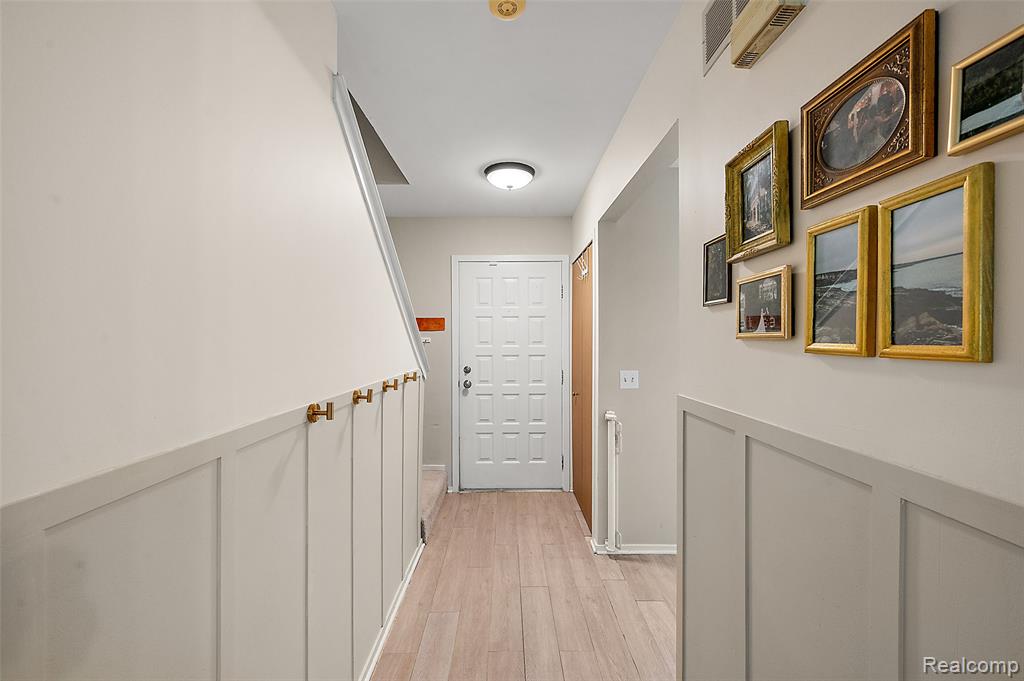 24224 Bashian Drive Property Photo 3