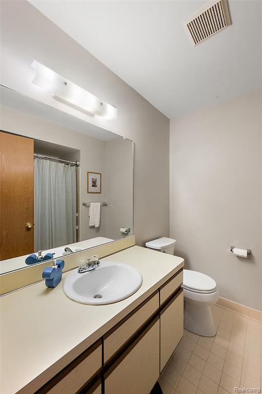 24224 Bashian Drive Property Photo 22
