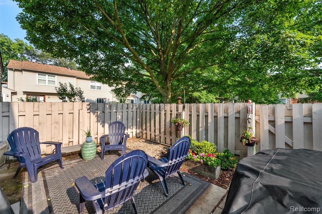 24224 Bashian Drive Property Photo 26