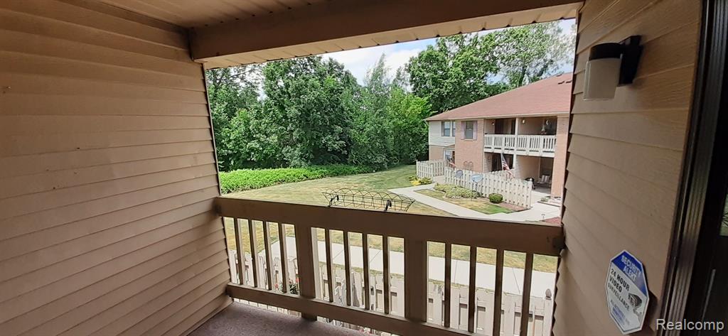 61210 Greenwood Drive Property Photo 3