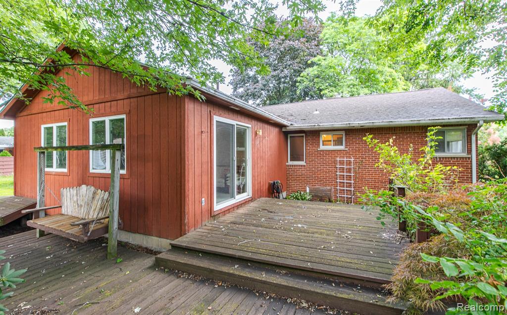 5511 Wright Drive Property Photo 2