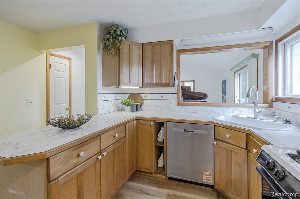 5511 Wright Drive Property Photo 14