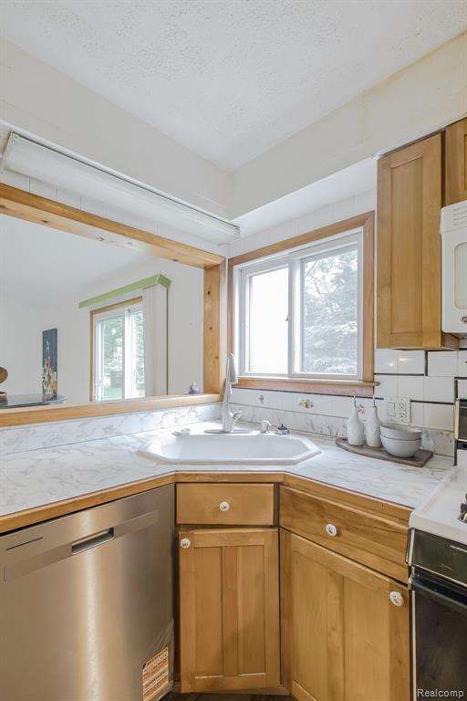 5511 Wright Drive Property Photo 15