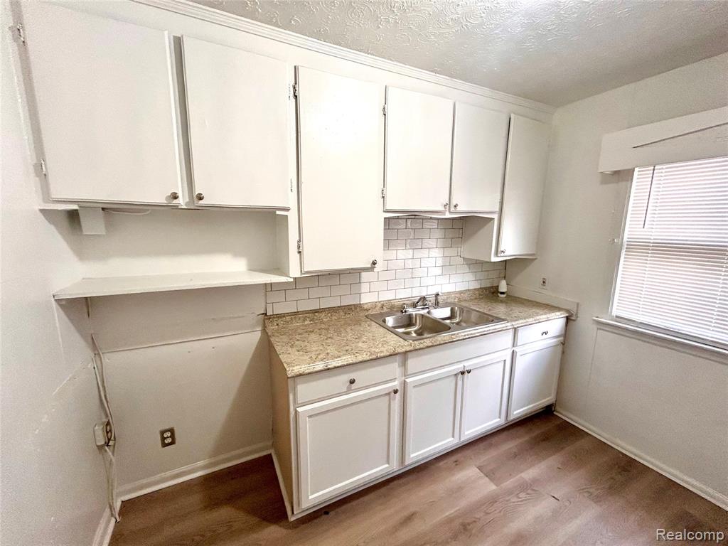 61019964 Property Photo 14