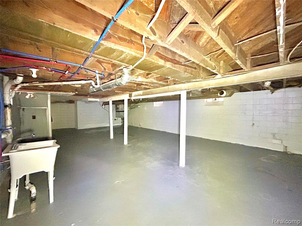 61019964 Property Photo 26