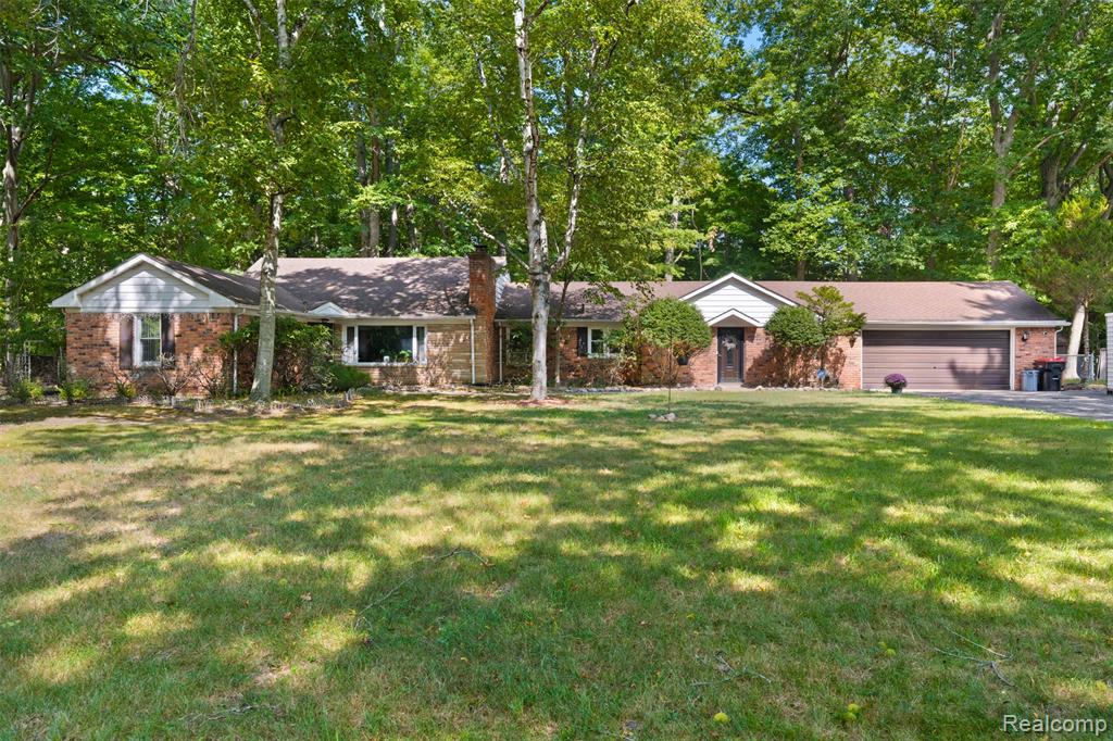 23640 Oak Glen Drive Property Photo 1