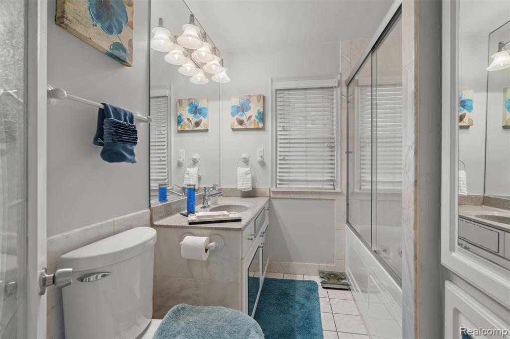 23640 Oak Glen Drive Property Photo 16