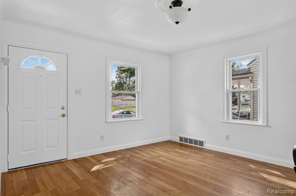 6800 Jackson Property Photo 9
