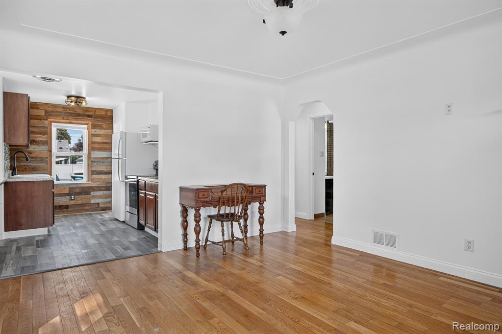 6800 Jackson Property Photo 12