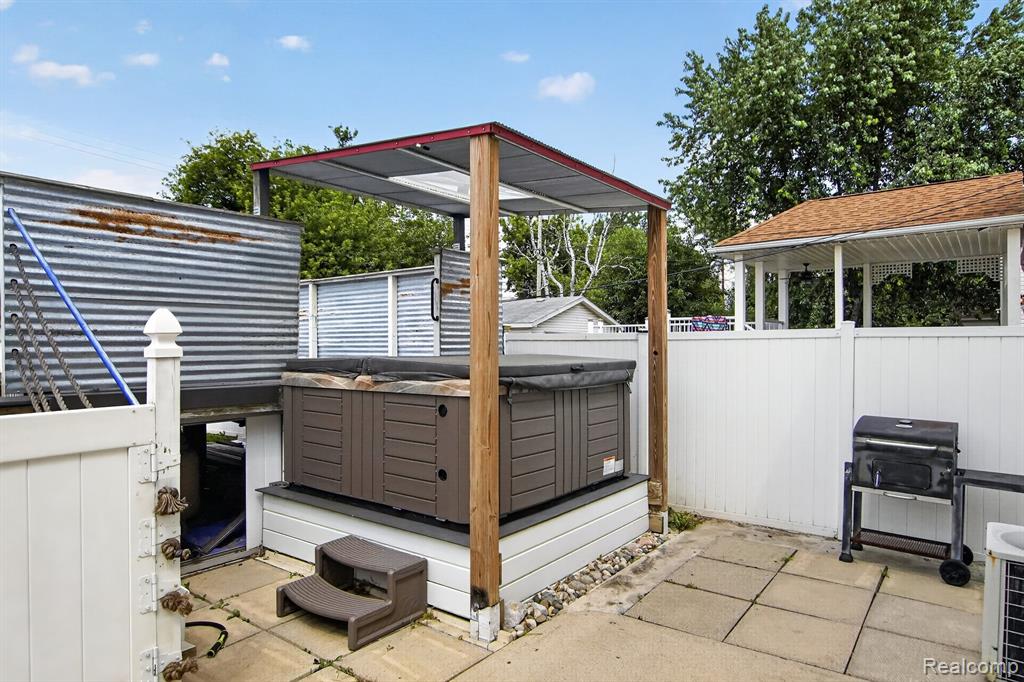 6800 Jackson Property Photo 41