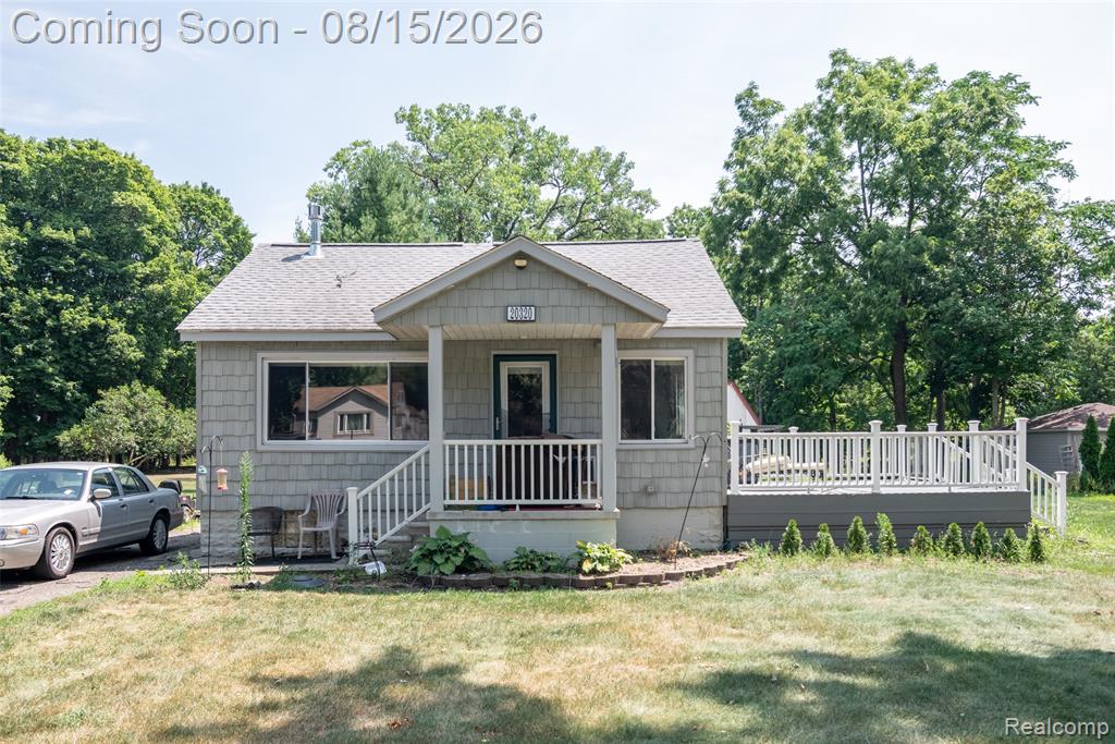 20320 Shadyside Street Property Photo 1