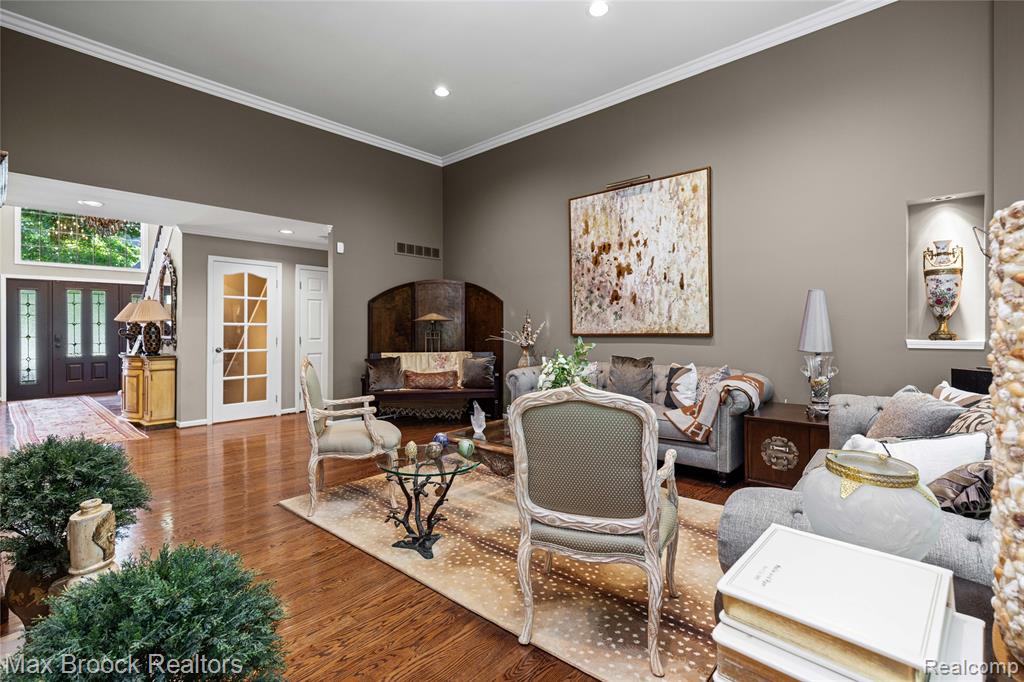 7398 Autumn Hill Drive Property Photo 15