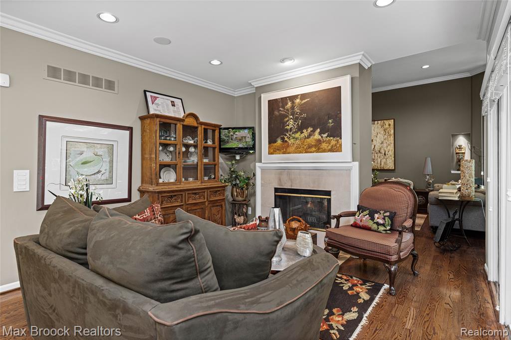 7398 Autumn Hill Drive Property Photo 26