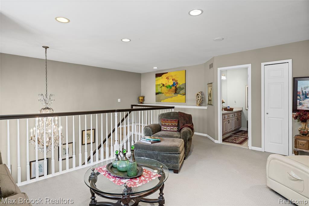 7398 Autumn Hill Drive Property Photo 45