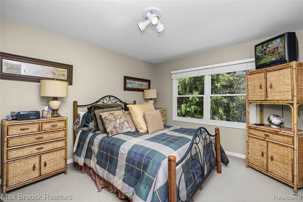 7398 Autumn Hill Drive Property Photo 46