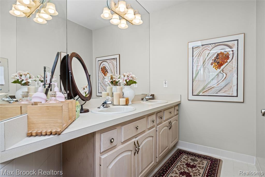 7398 Autumn Hill Drive Property Photo 49