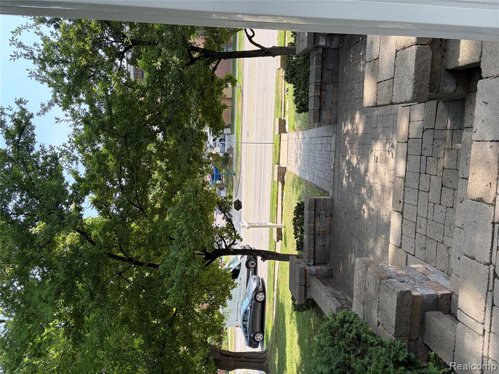 815 N Main Street Property Photo 5