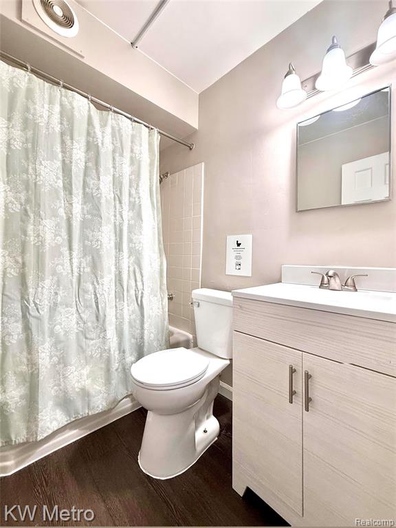 1305 Collegewood Street Property Photo 20