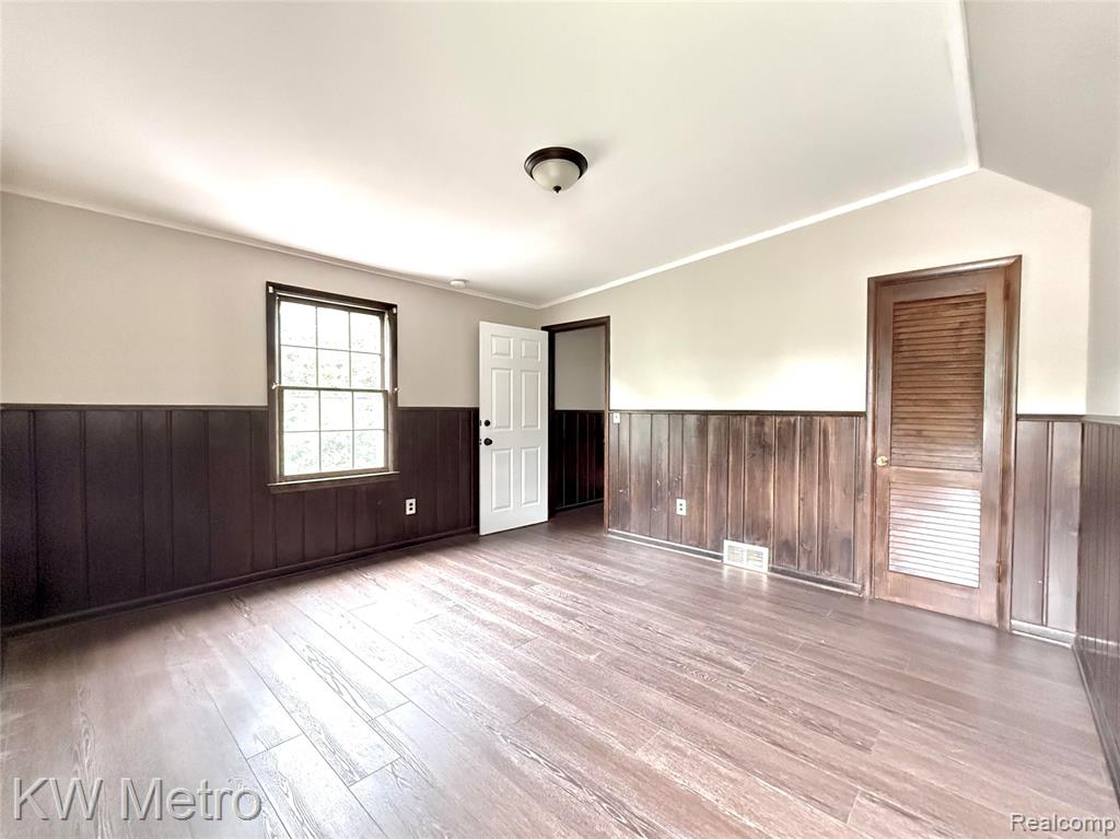 1305 Collegewood Street Property Photo 23