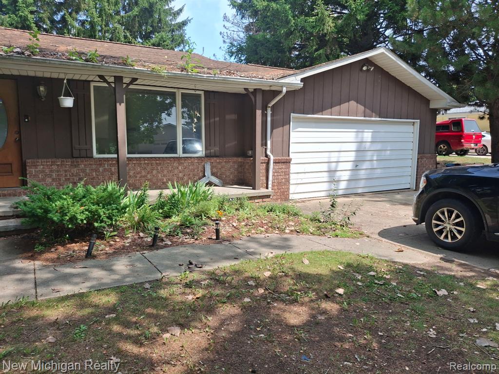 2433 Willow Street Property Photo 2