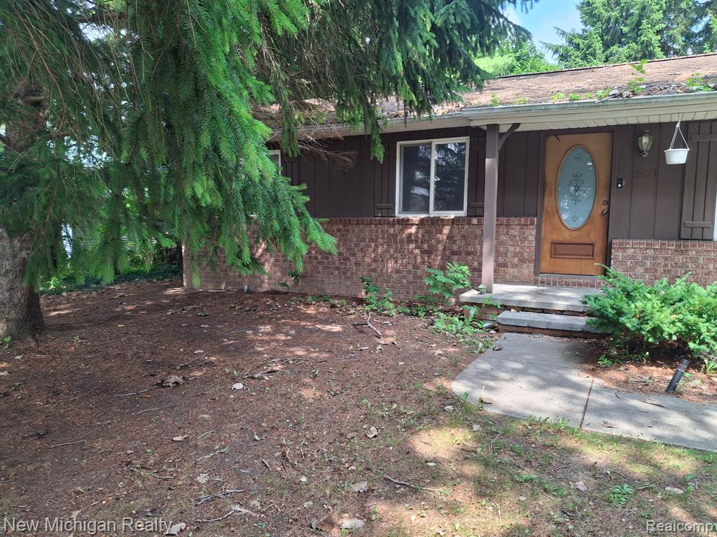 2433 Willow Street Property Photo 3