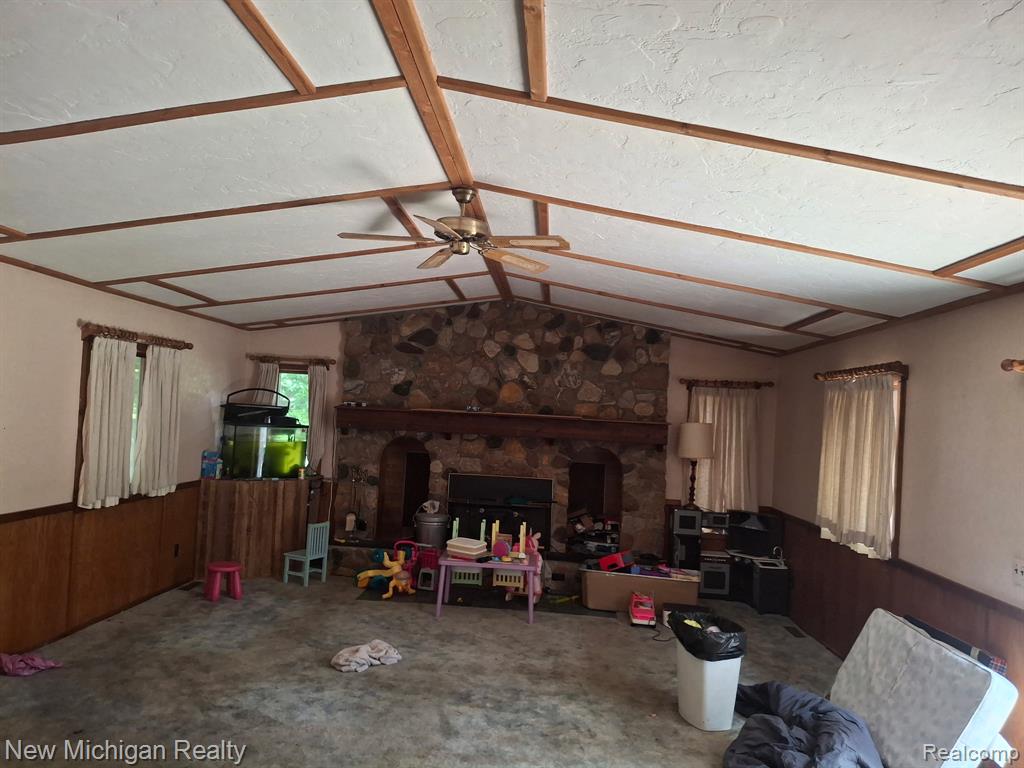 2433 Willow Street Property Photo 5