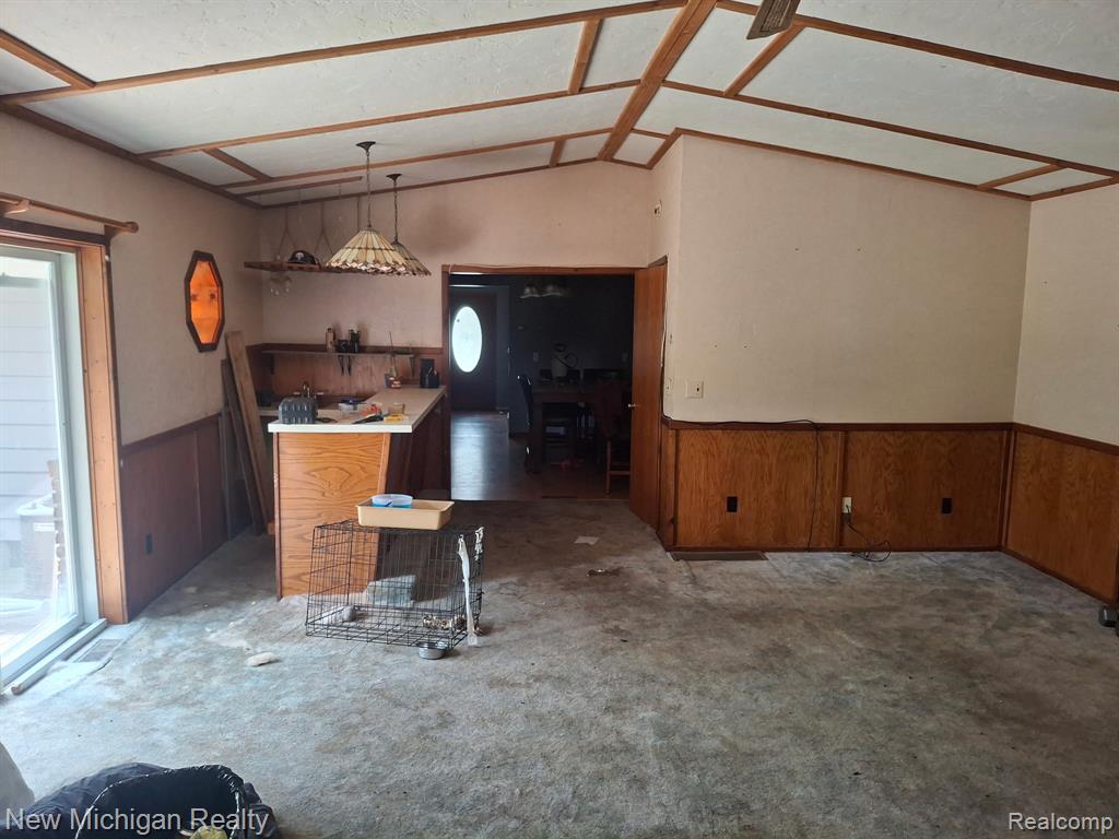 2433 Willow Street Property Photo 6
