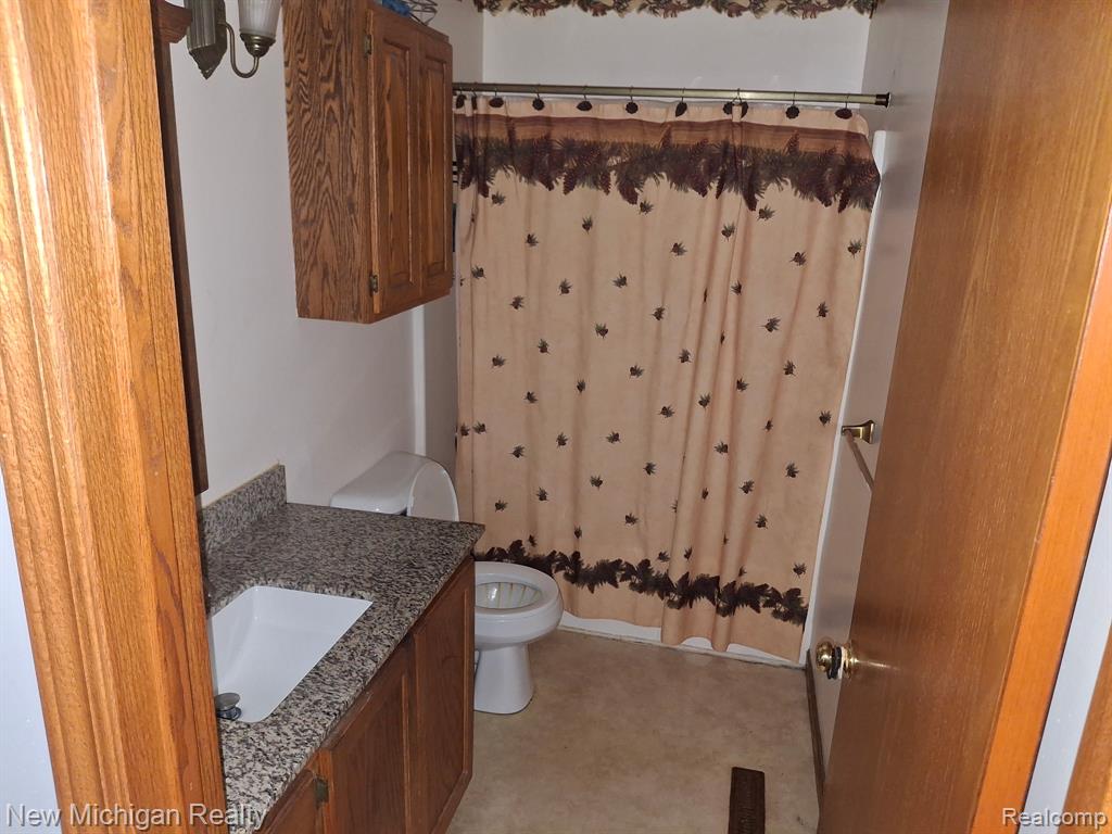 2433 Willow Street Property Photo 9