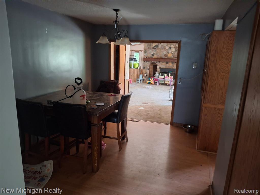 2433 Willow Street Property Photo 25