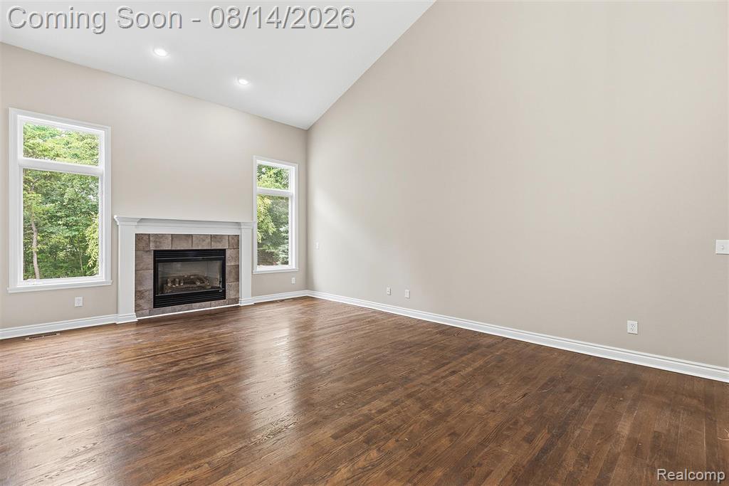 3326 Shorewood Avenue Property Photo 3
