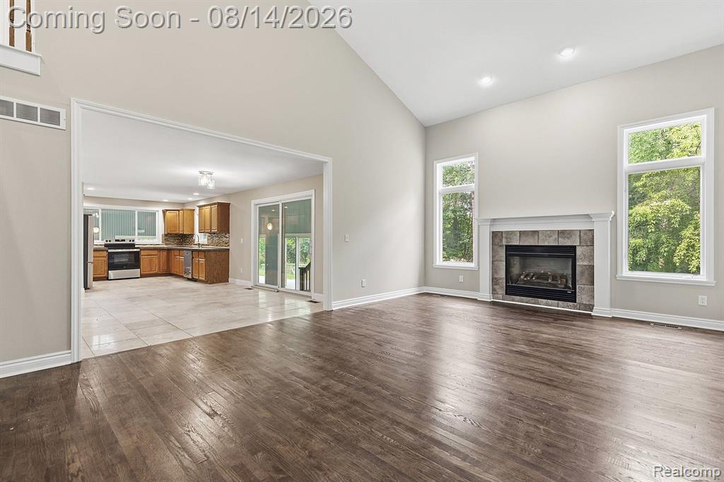 3326 Shorewood Avenue Property Photo 5
