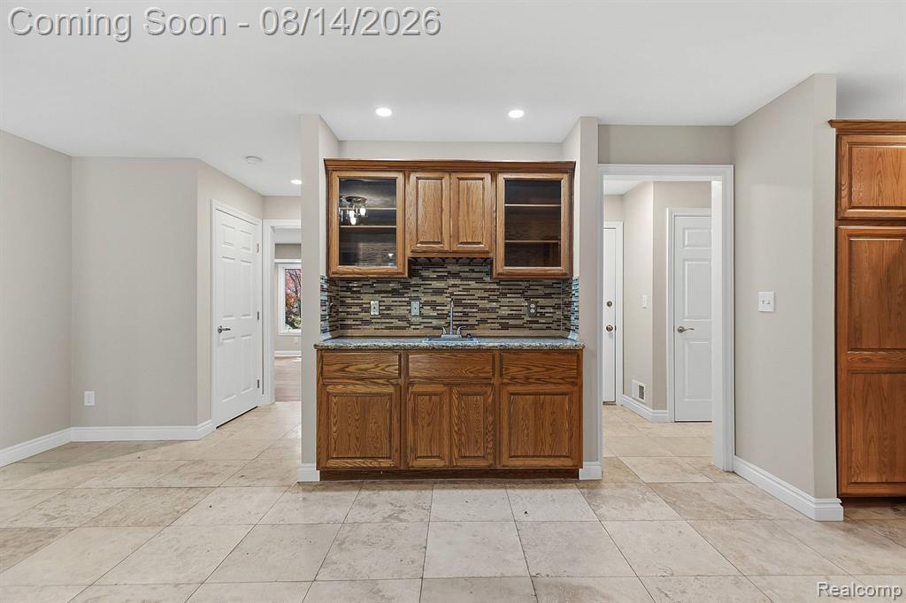 3326 Shorewood Avenue Property Photo 10