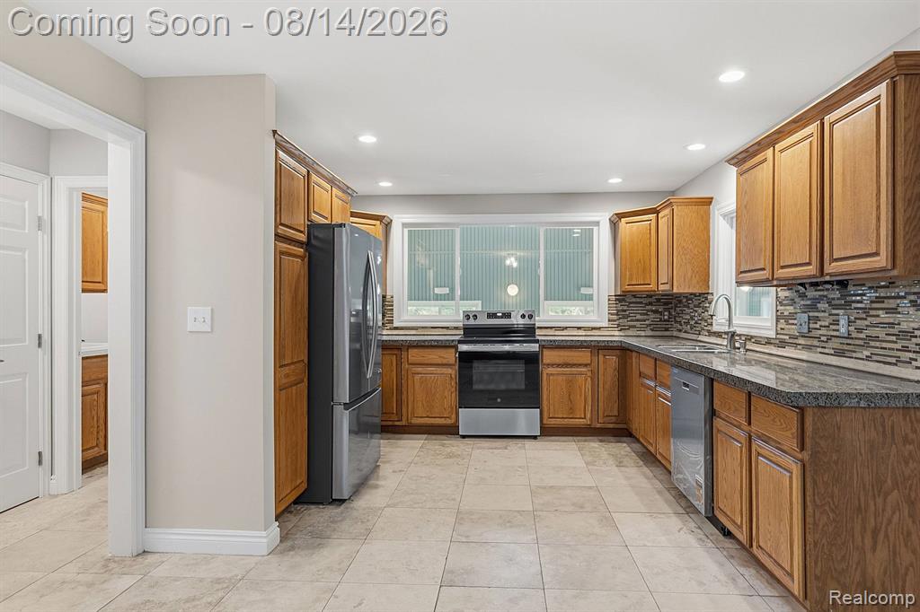 3326 Shorewood Avenue Property Photo 13
