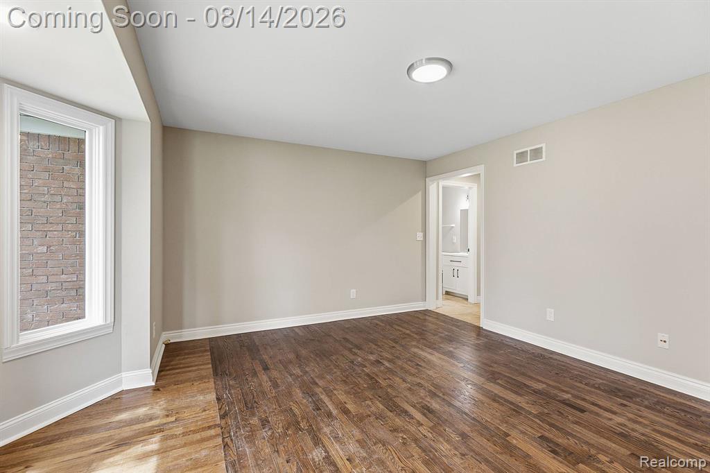 3326 Shorewood Avenue Property Photo 17