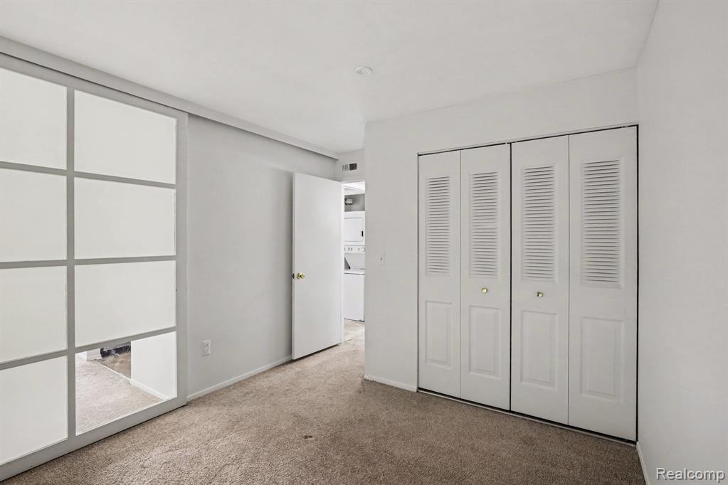 833 Bloomfield Village Boulevard Property Photo 11