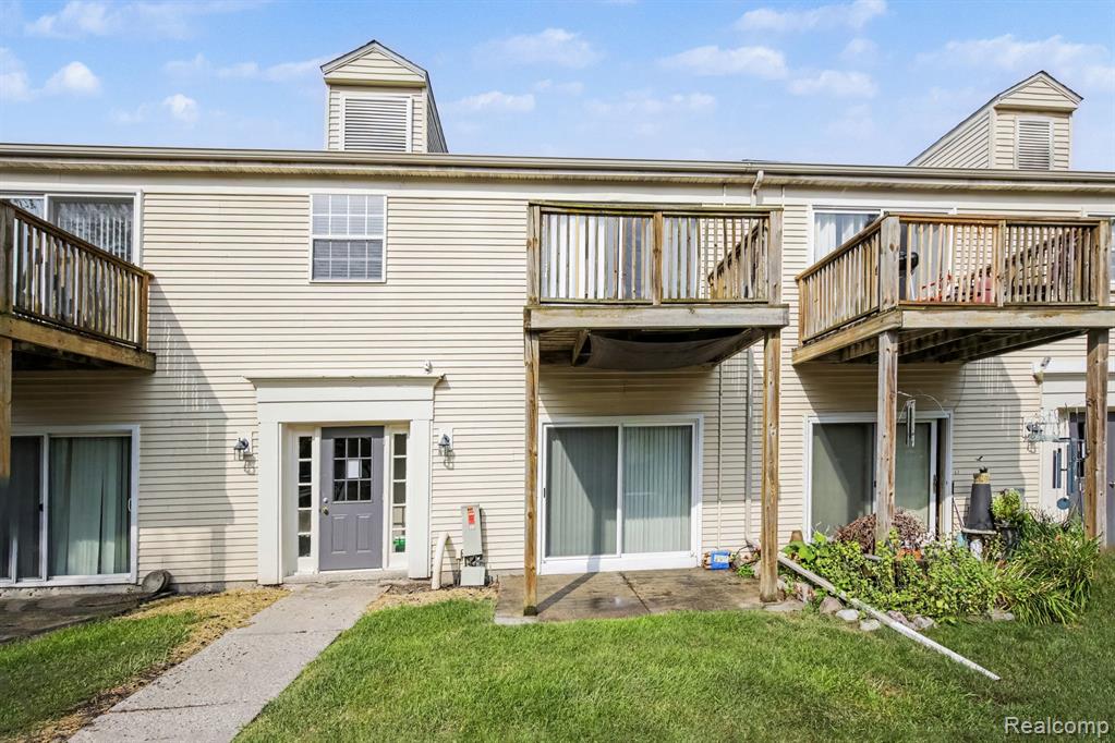 833 Bloomfield Village Boulevard Property Photo 16