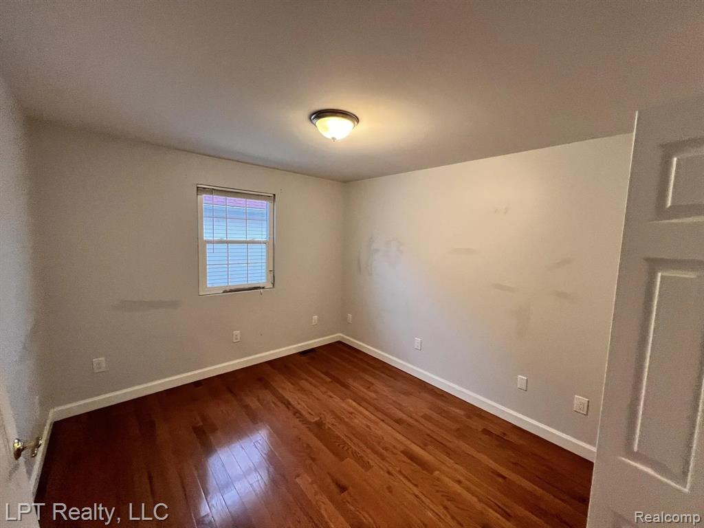 33 E Bernhard Unit #2 Property Photo 12