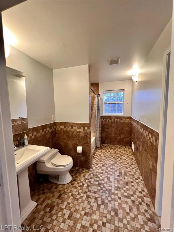 33 E Bernhard Unit #2 Property Photo 13