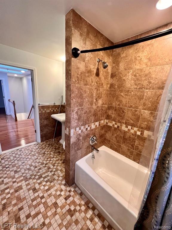 33 E Bernhard Unit #2 Property Photo 14
