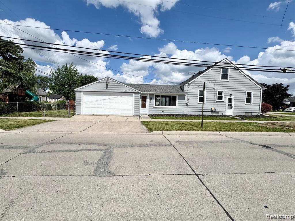 12796 Pullman Street Property Photo 2
