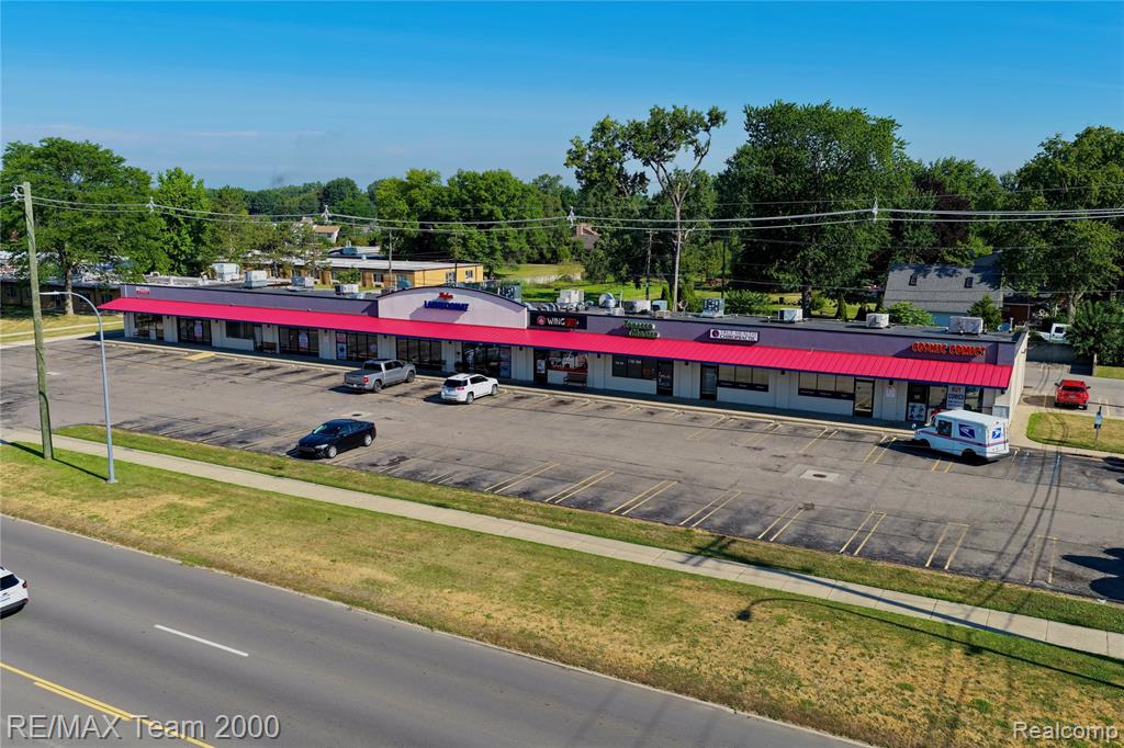28416 5 Mile Road Property Photo 1