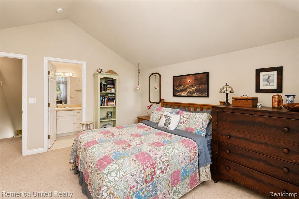 3099 Beach Lake Drive Property Photo 24