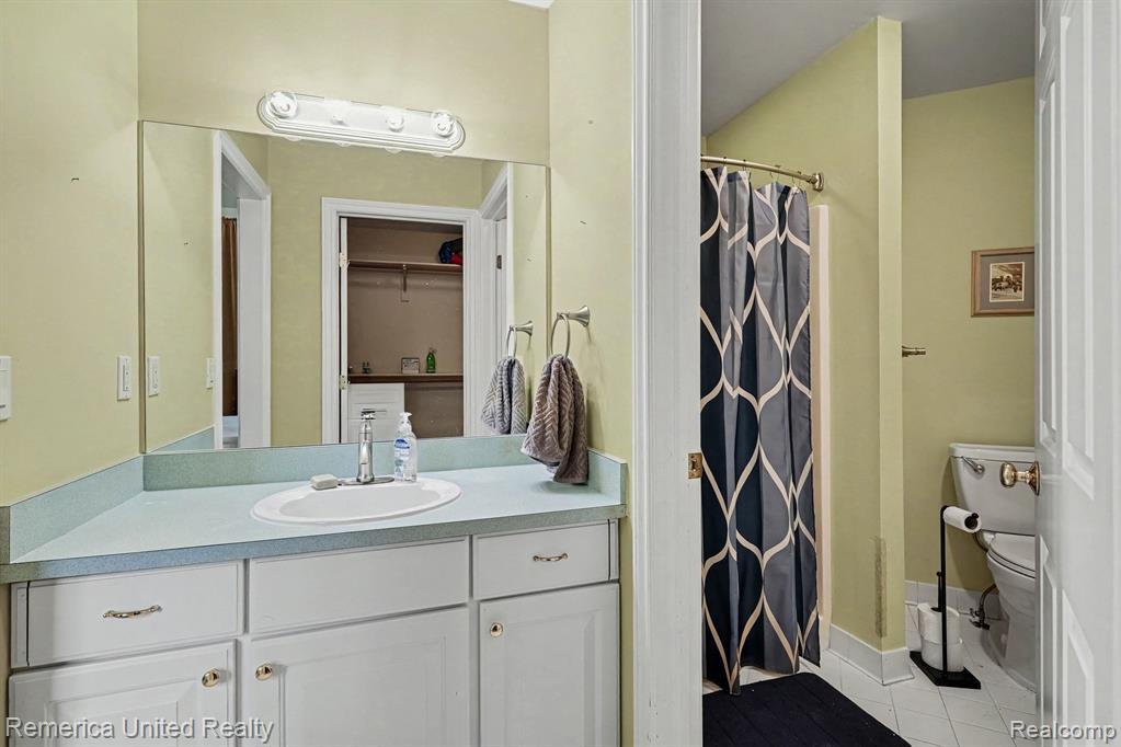 3099 Beach Lake Drive Property Photo 30