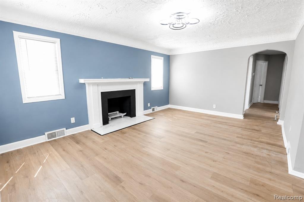 9817 Somerset Avenue Property Photo 3