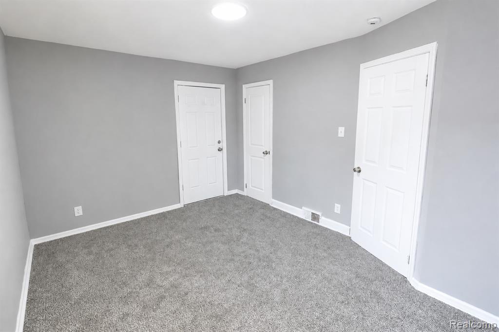 9817 Somerset Avenue Property Photo 14